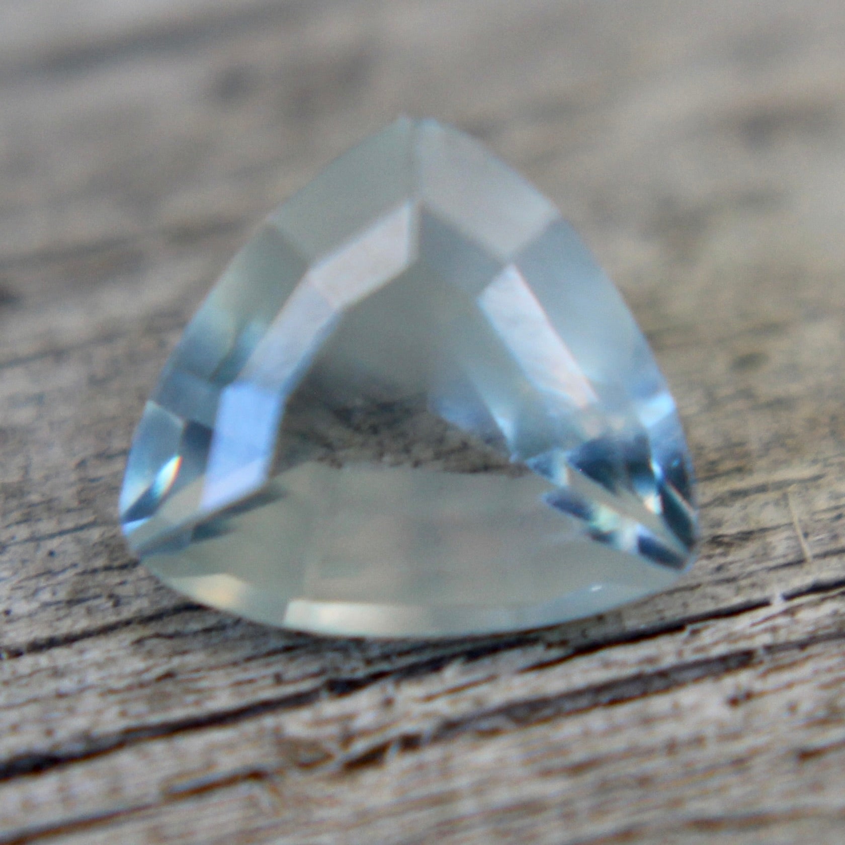 Natural Pale Green Sapphire - Sapphirepal