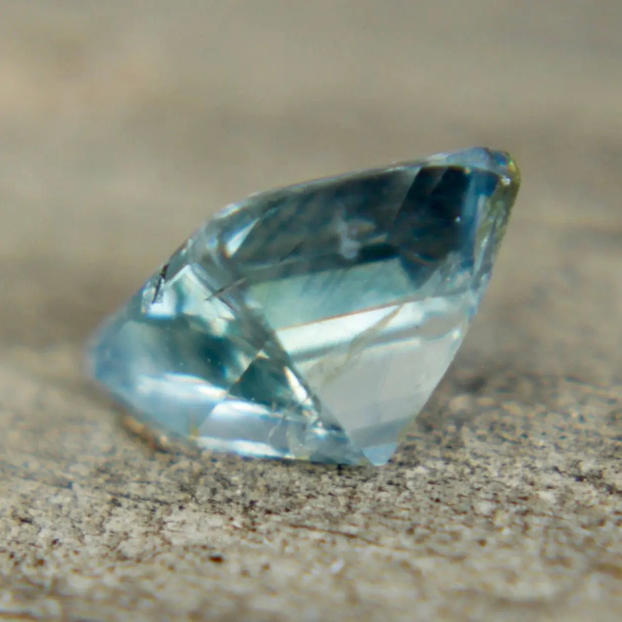 Natural Pale Green Sapphire - Sapphirepal