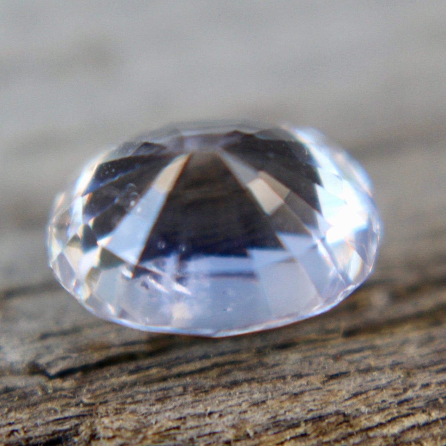 Natural Pale Lavender Sapphire – 2.50 Carat Oval Cut - Sapphirepal