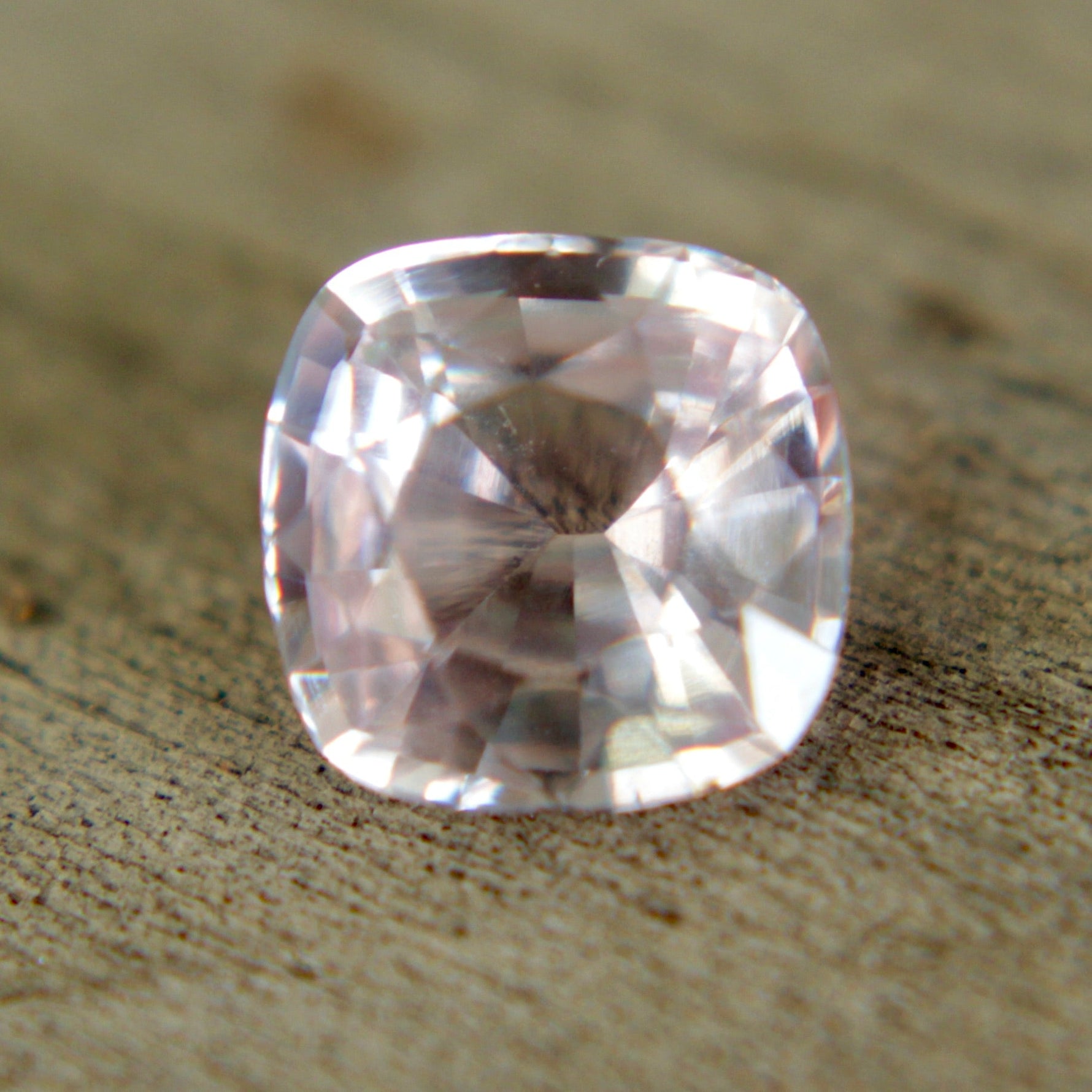 Natural Pale Pink Sapphire - Sapphirepal