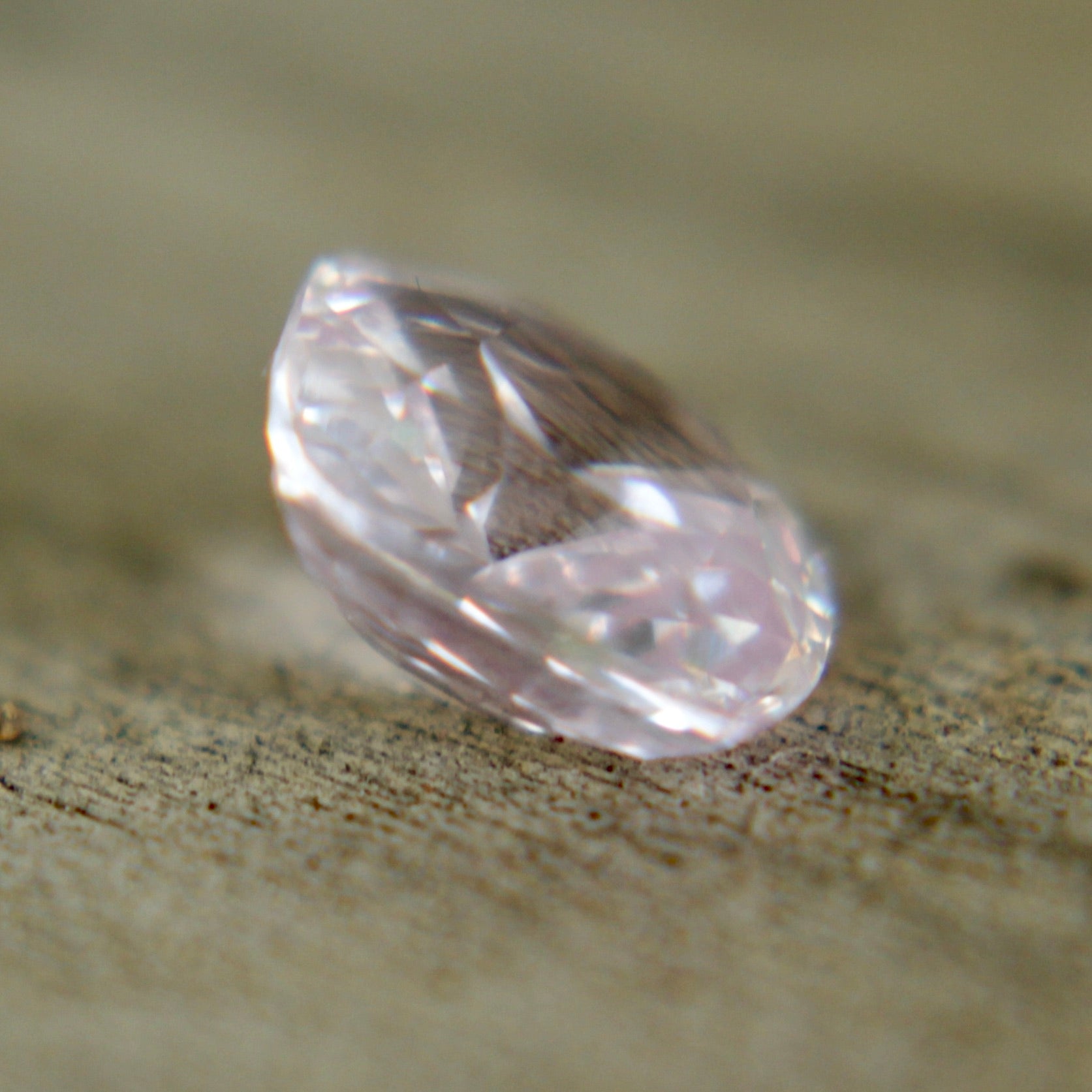 Natural Pale Pink Sapphire - Sapphirepal