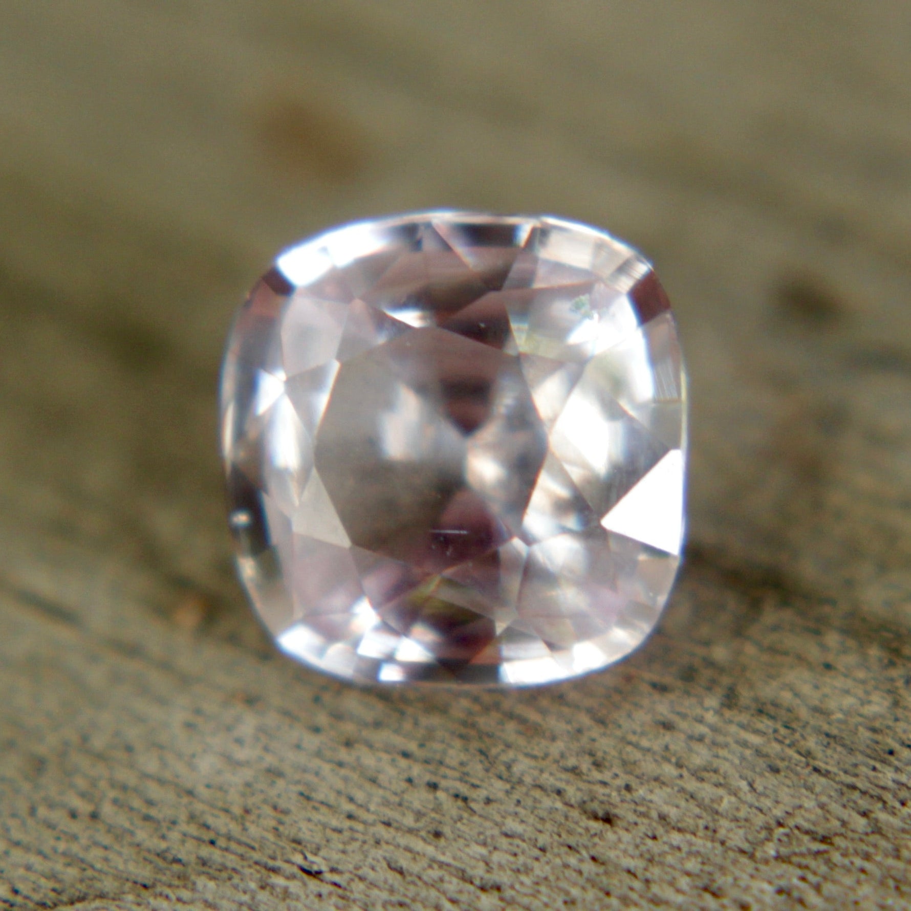 Natural Pale Pink Sapphire - Sapphirepal
