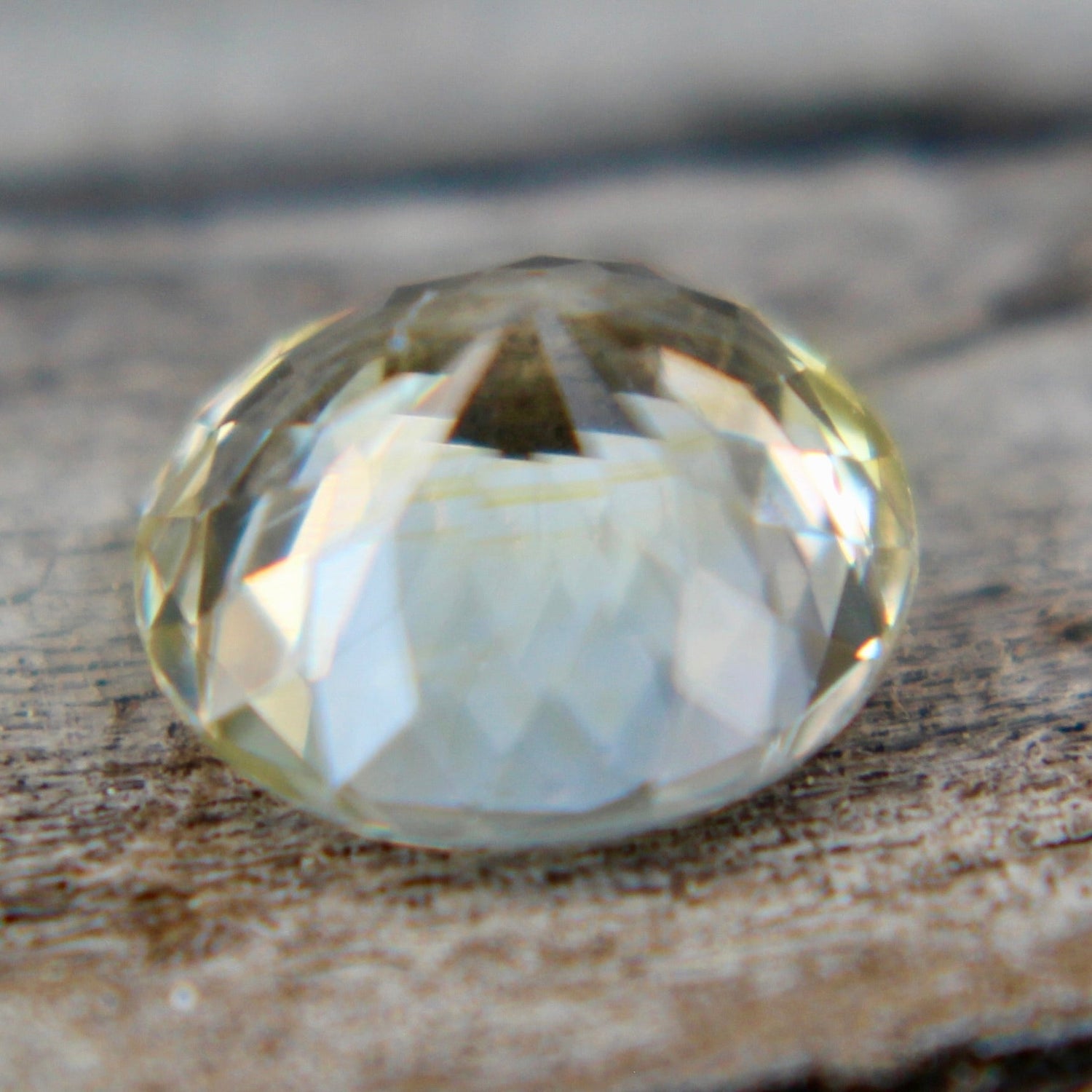 Natural Pale Yellow Champagne Sapphire - Sapphirepal