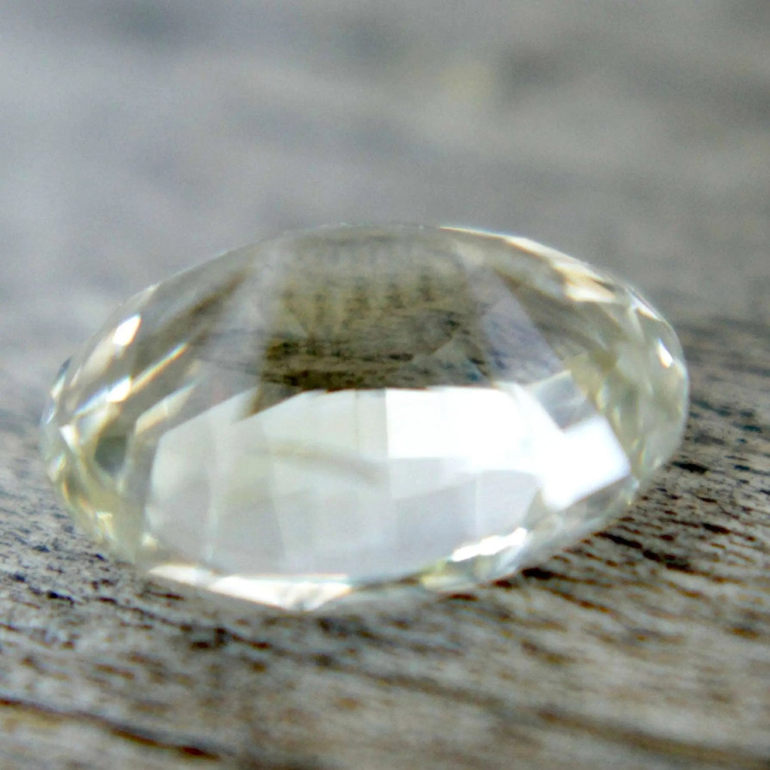 Natural Pale Yellow Sapphire – 1.58 Carat Oval Cut | Ceylon Origin - Sapphirepal
