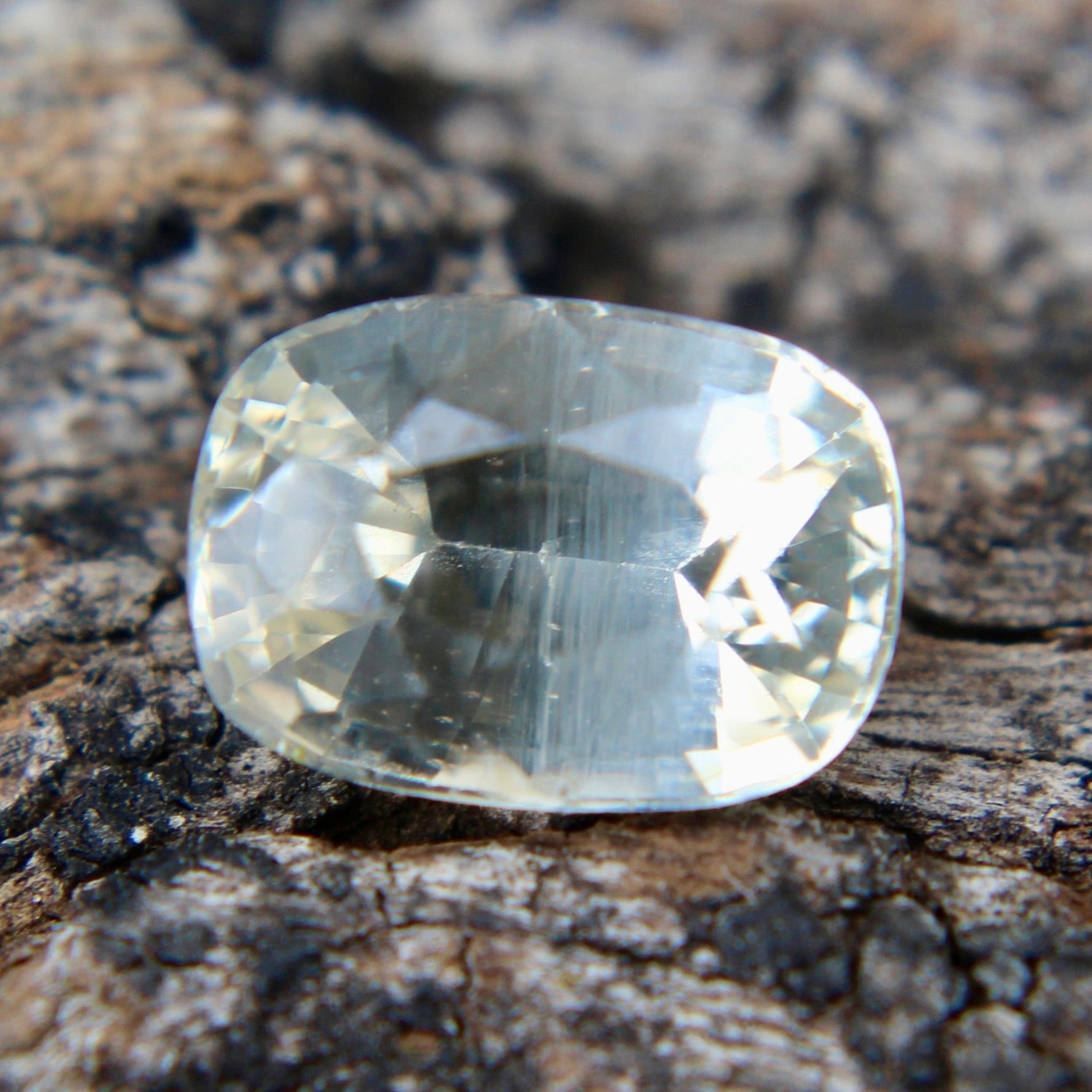 Natural Pale Yellow Sapphire - Sapphirepal