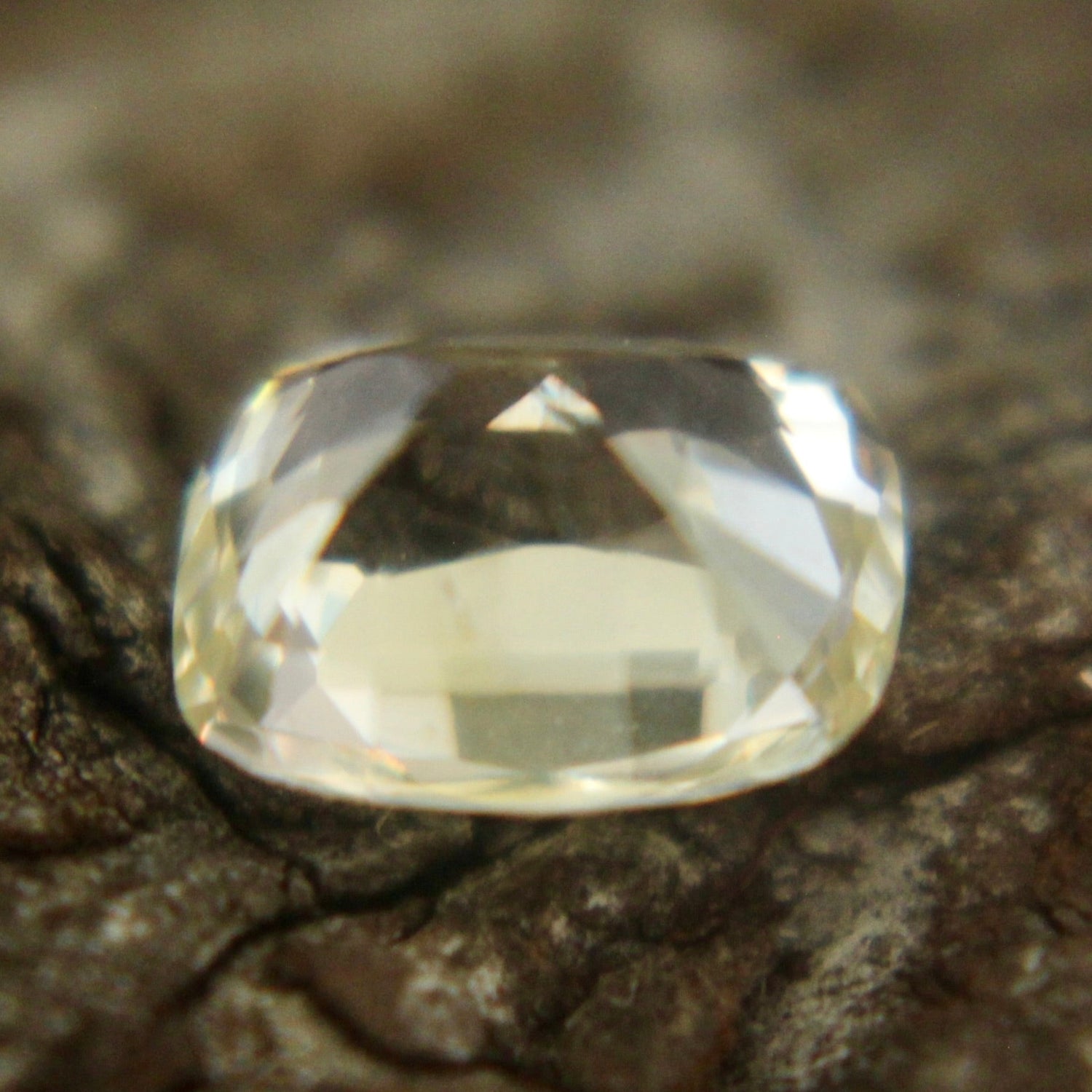 Natural Pale Yellow Sapphire - Sapphirepal