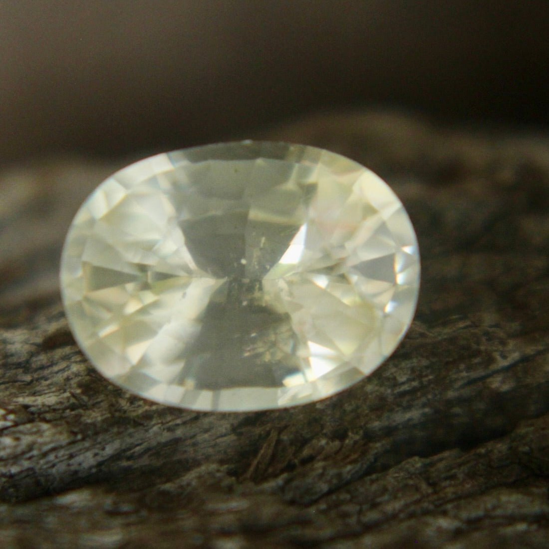 Natural Pale Yellow Sapphire - Sapphirepal