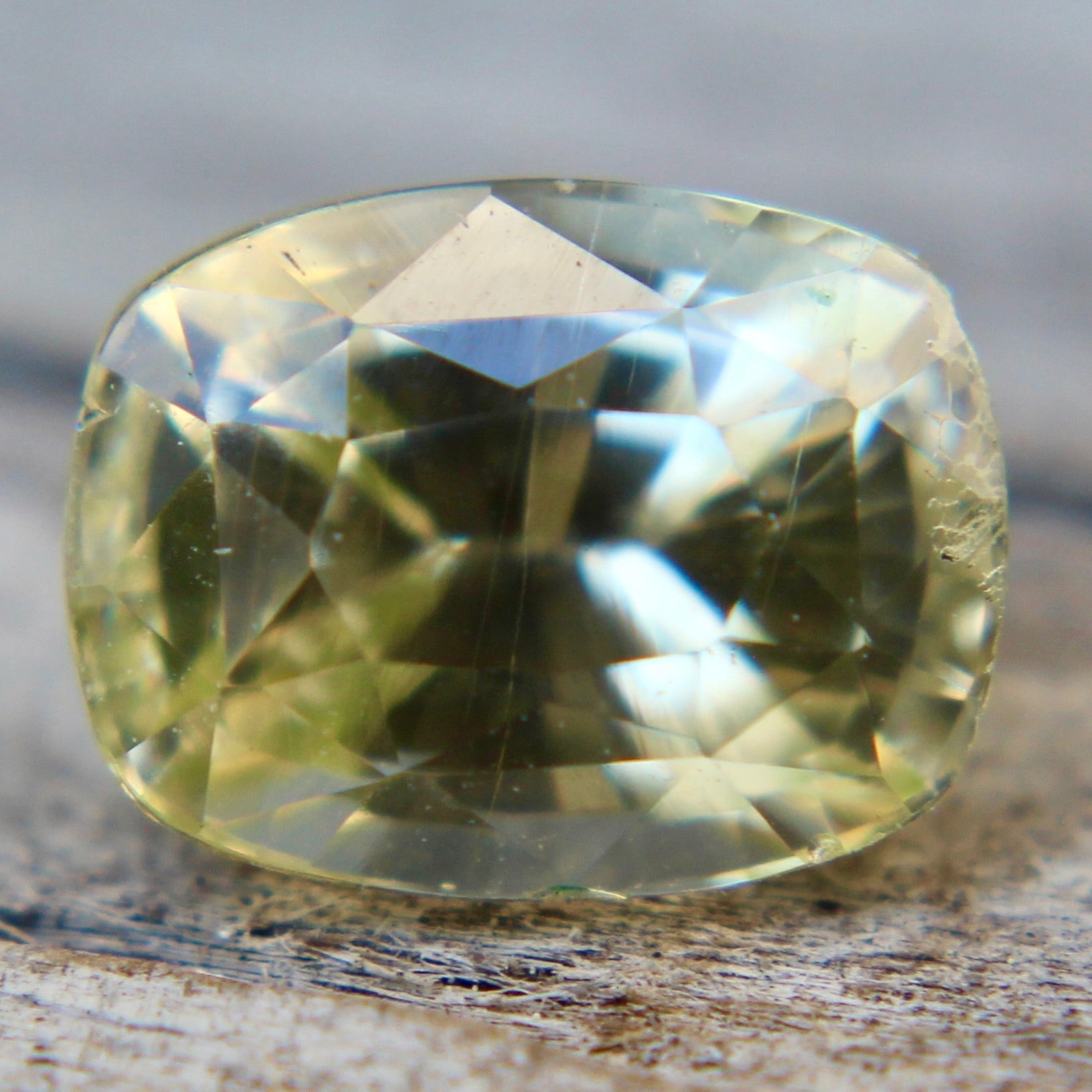 Natural Pale Yellow Sapphire - Sapphirepal
