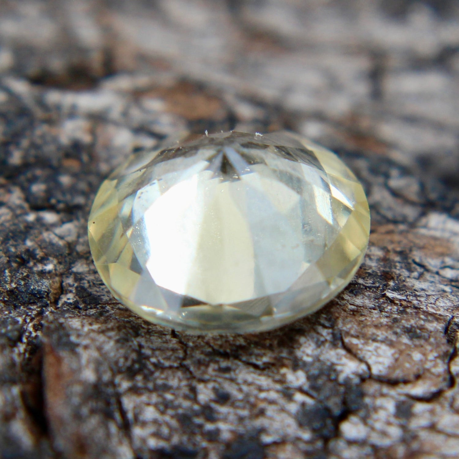 Natural Pale Yellow Sapphire - Sapphirepal