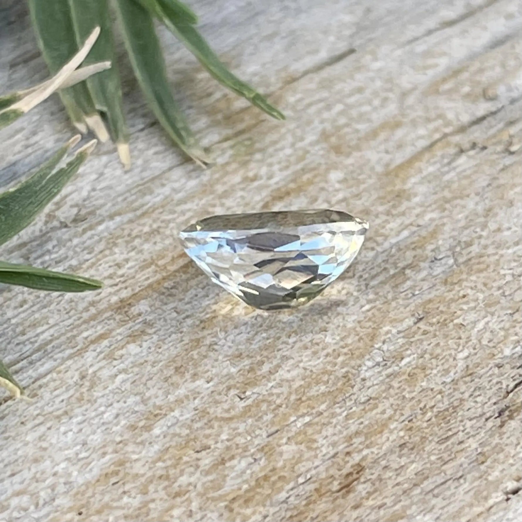 Natural Pale Yellow Sapphire - Sapphirepal