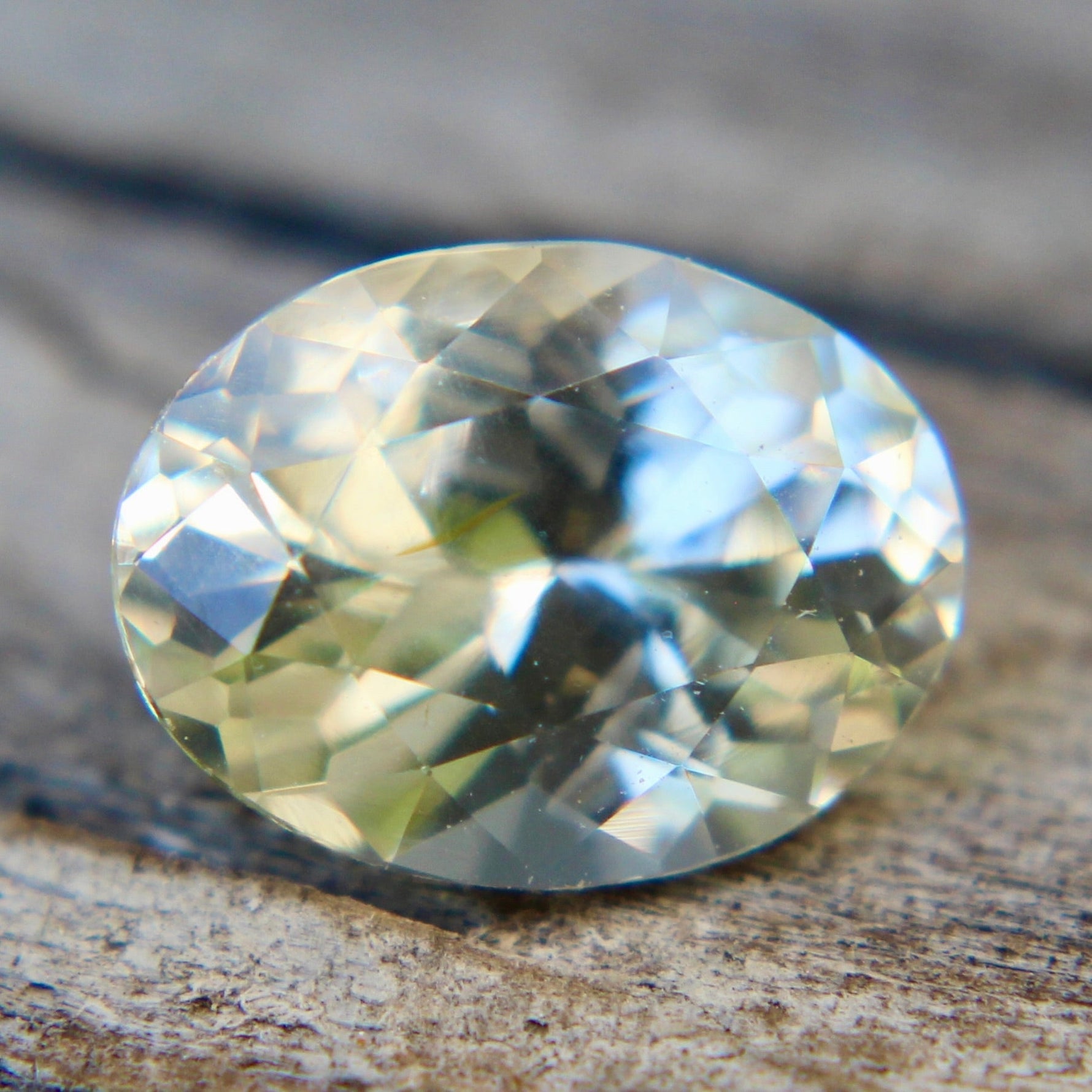Natural Pale Yellow Sapphire - Sapphirepal