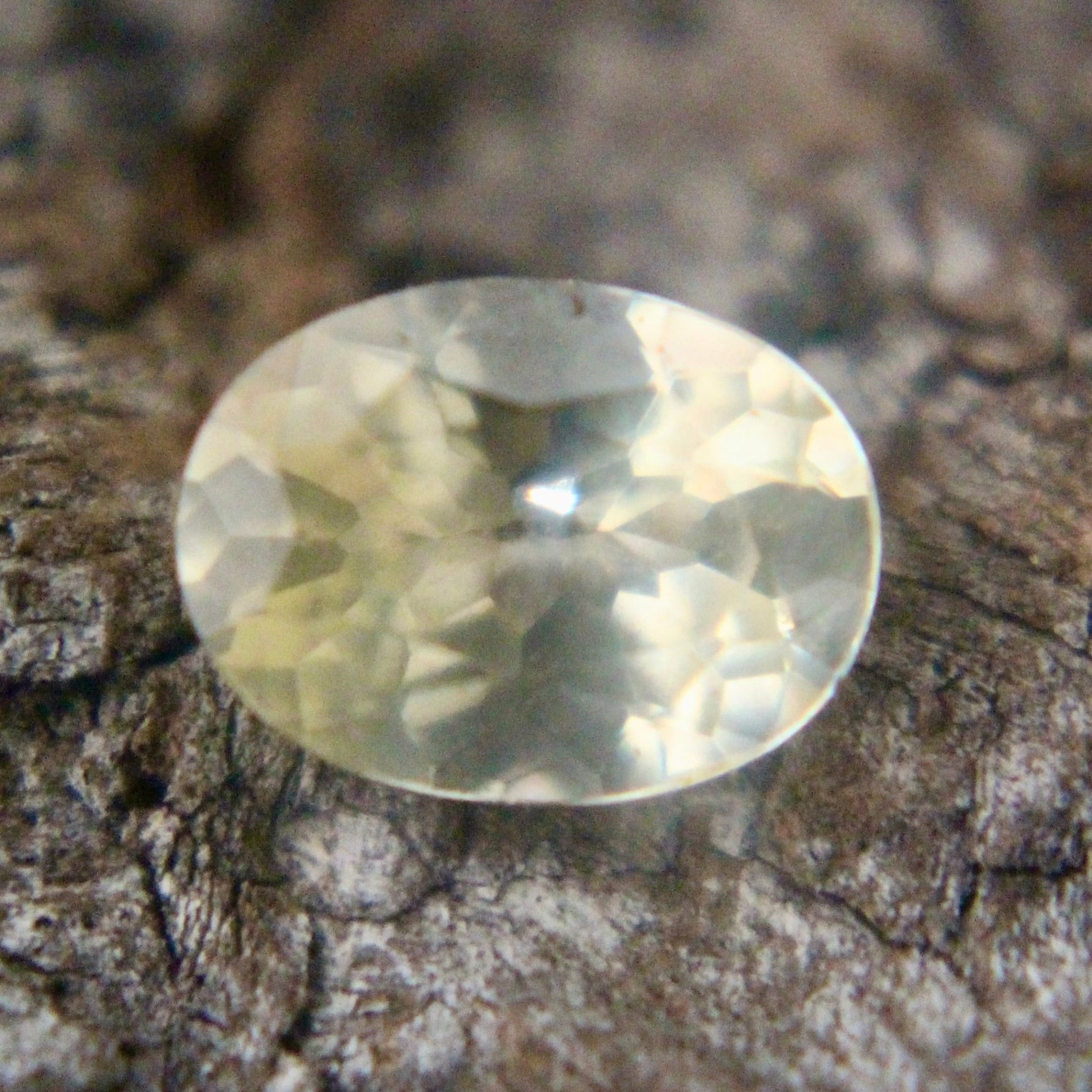 Natural Pale Yellow Sapphire - Sapphirepal