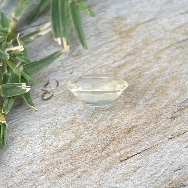 Natural Pale Yellow Sapphire - Sapphirepal