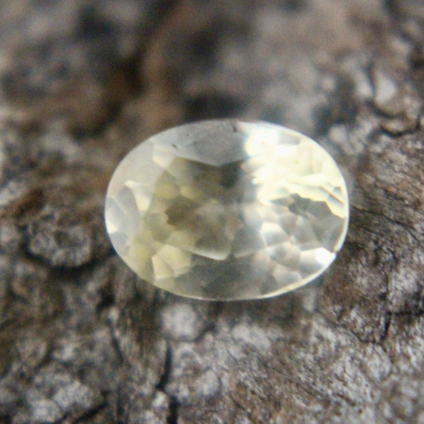 Natural Pale Yellow Sapphire - Sapphirepal
