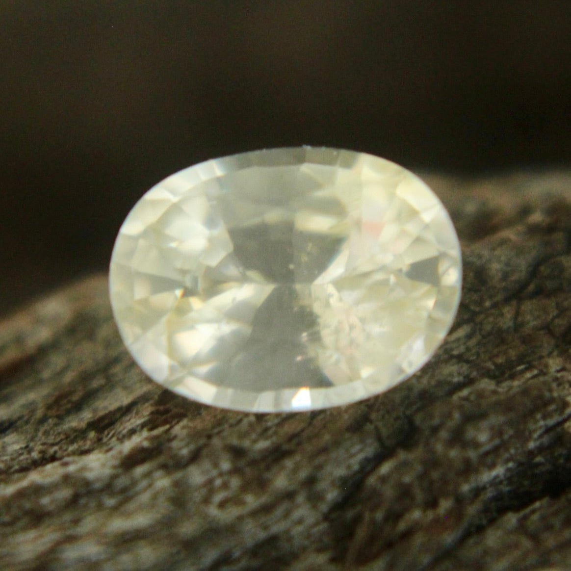Natural Pale Yellow Sapphire - Sapphirepal