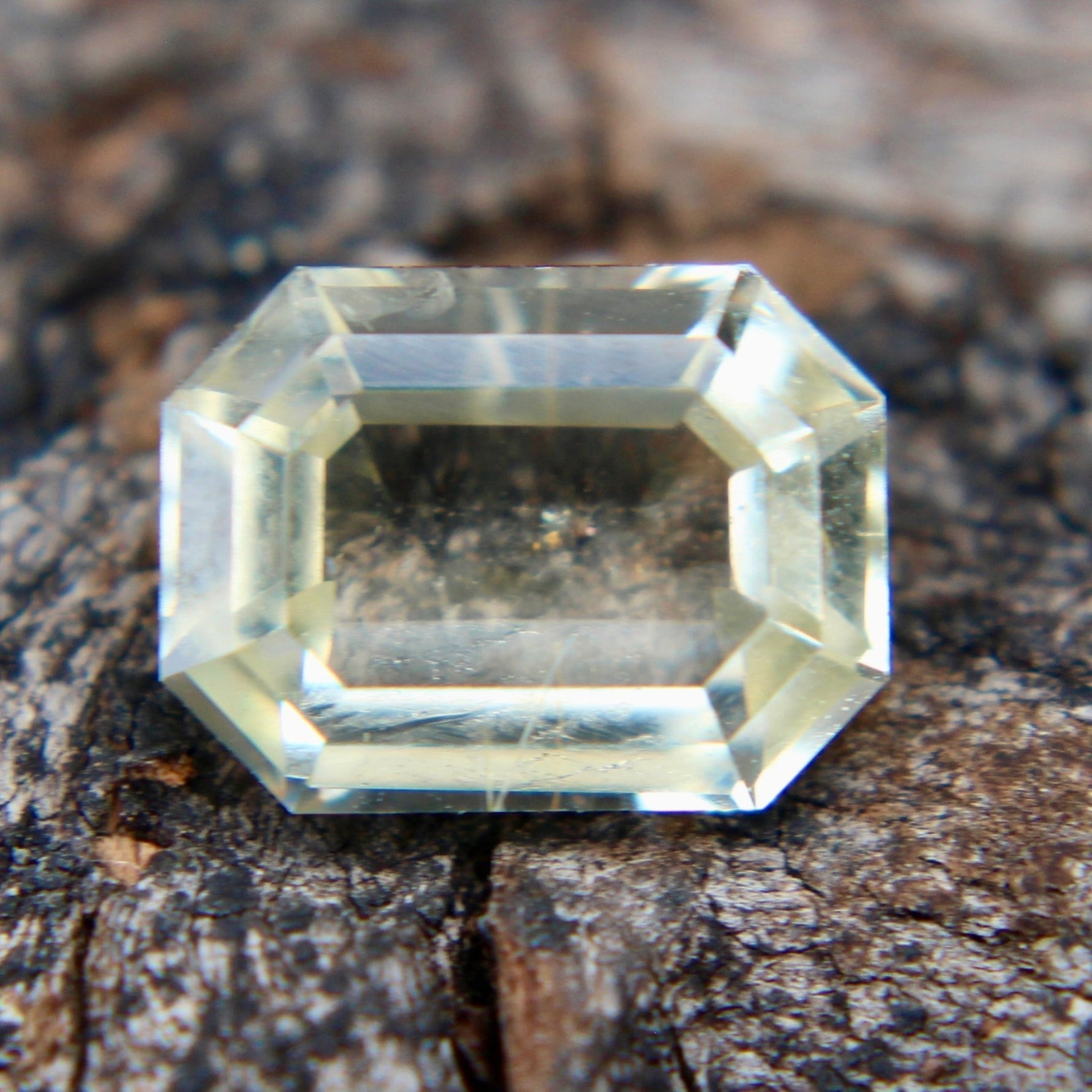 Natural Pale Yellow Sapphire - Sapphirepal