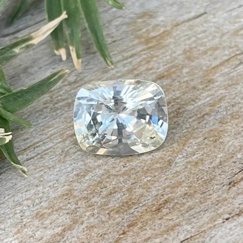 Natural Pale Yellow Sapphire - Sapphirepal