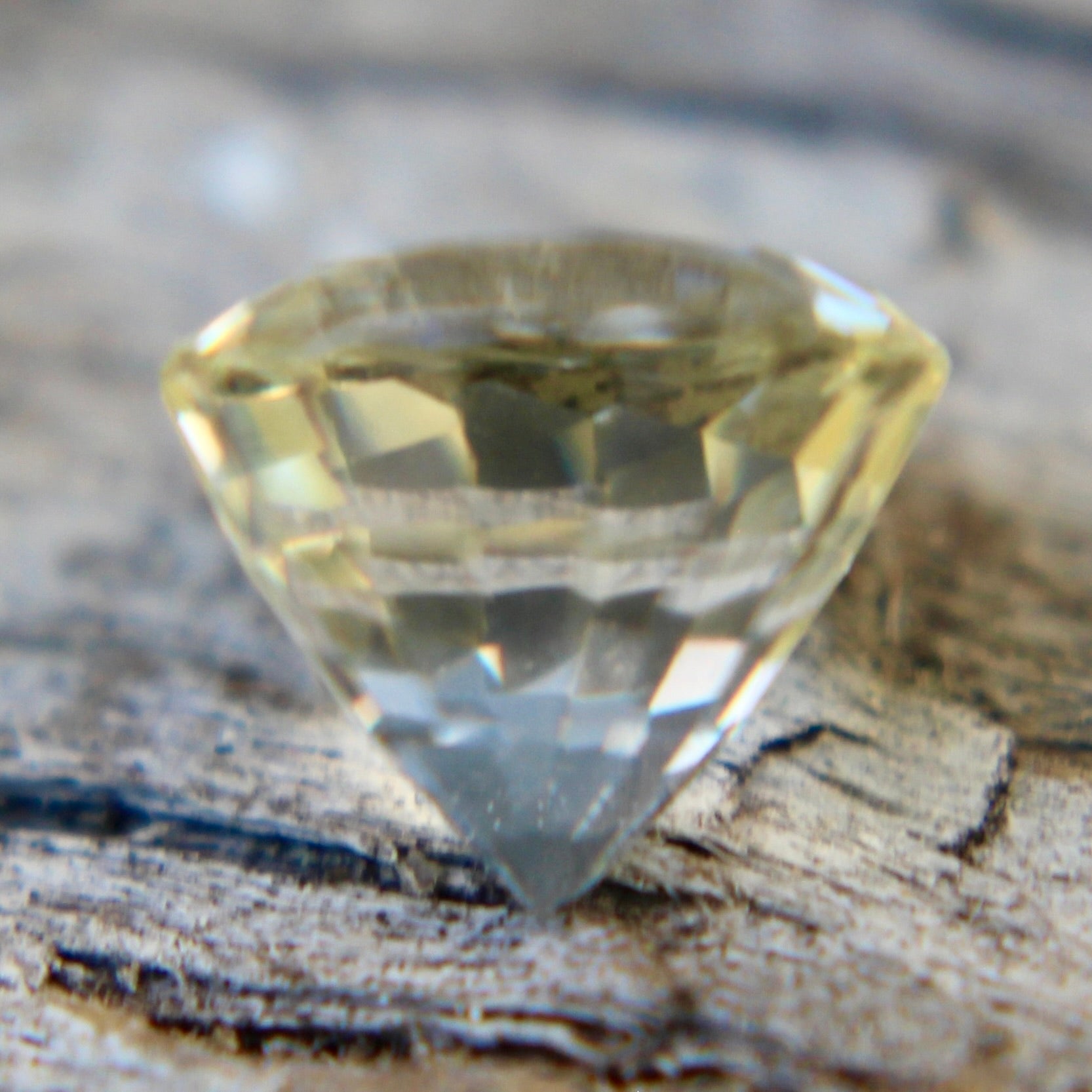 Natural Pale Yellow Sapphire - Sapphirepal