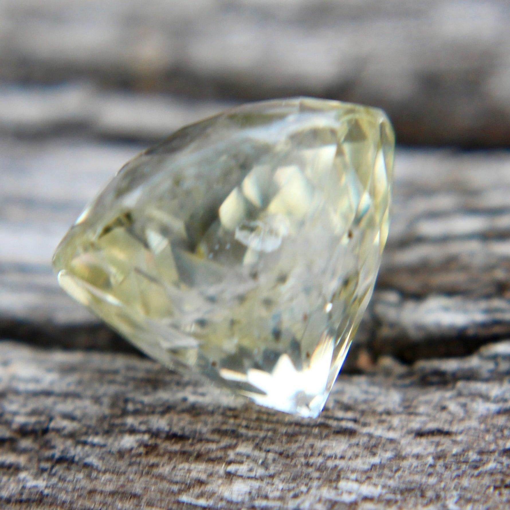 Natural Pale Yellow Sapphire - Sapphirepal