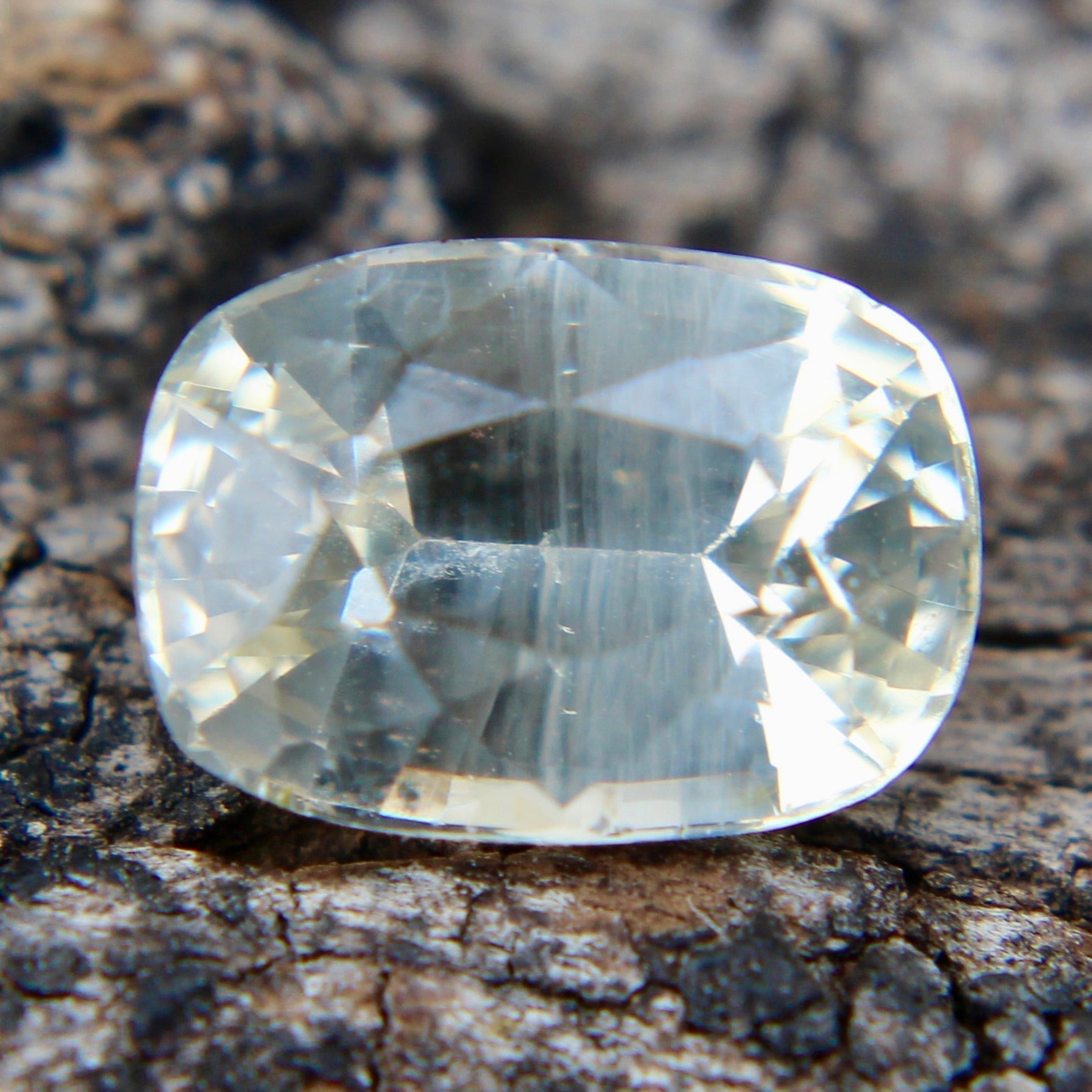 Natural Pale Yellow Sapphire - Sapphirepal