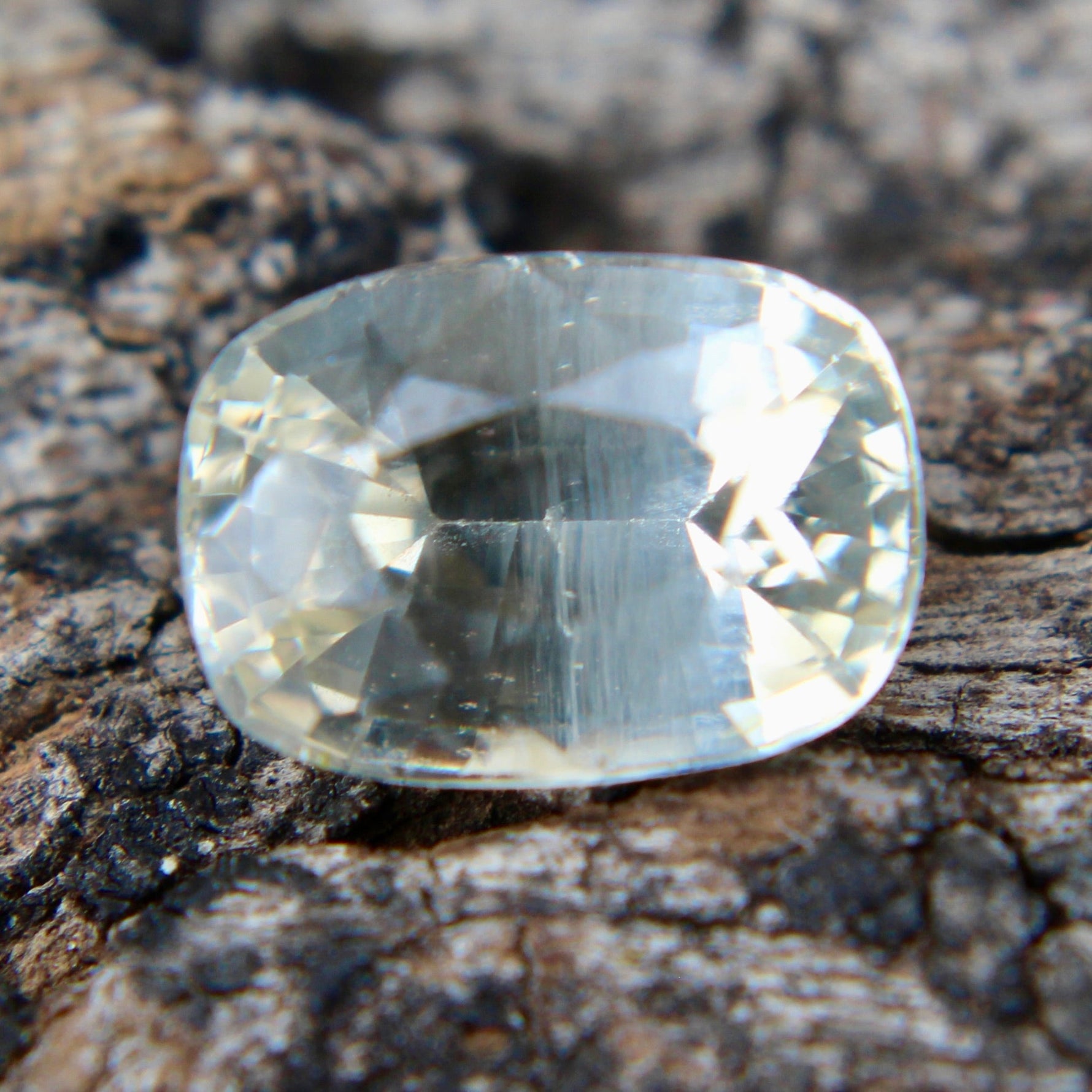 Natural Pale Yellow Sapphire - Sapphirepal