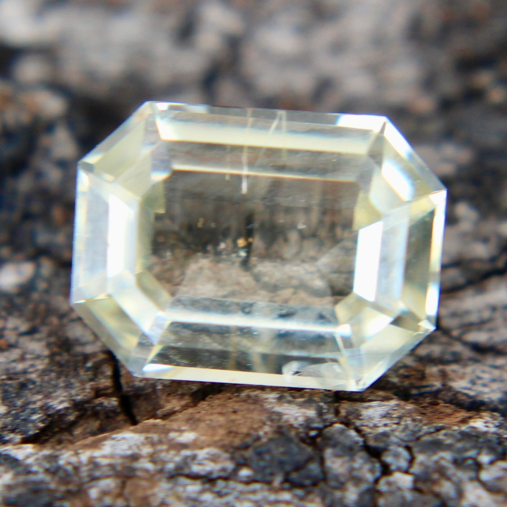 Natural Pale Yellow Sapphire - Sapphirepal