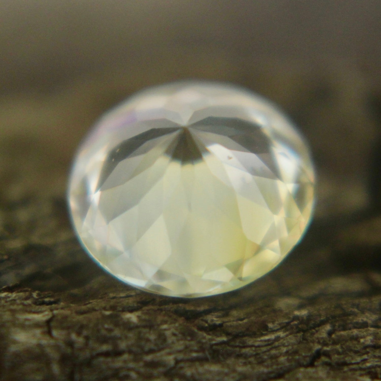 Natural Pale Yellow Sapphire - Sapphirepal