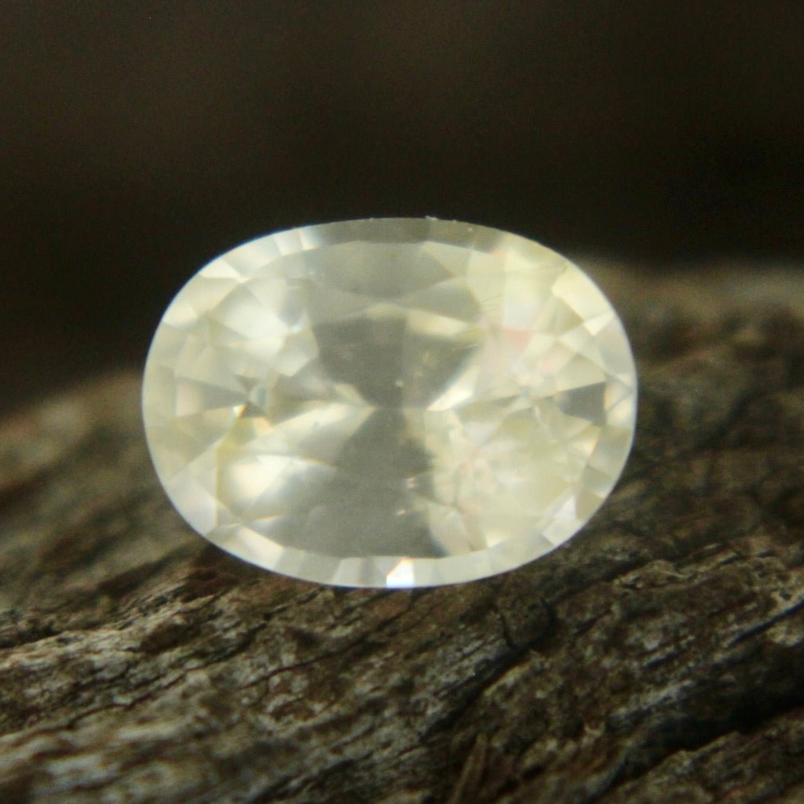 Natural Pale Yellow Sapphire - Sapphirepal
