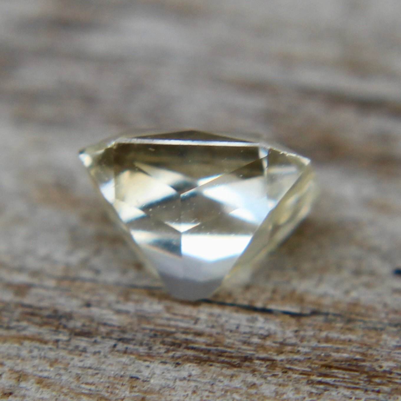 Natural Pale Yellow Sapphire - Sapphirepal