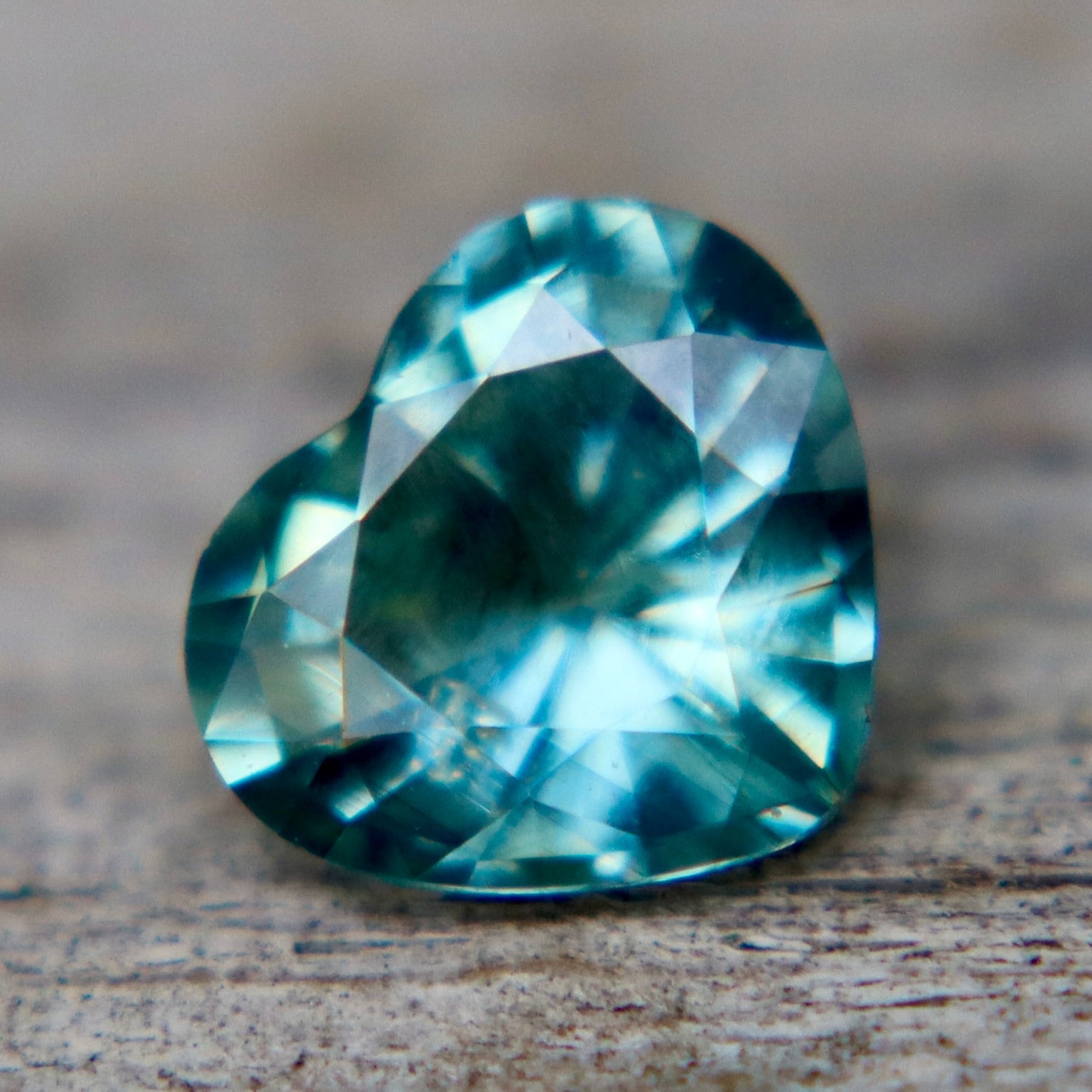 Natural Parti Sapphire 0.72ct Heart Cut – Madagascar VS | Earth Sourced Unique Love Stone - Sapphirepal