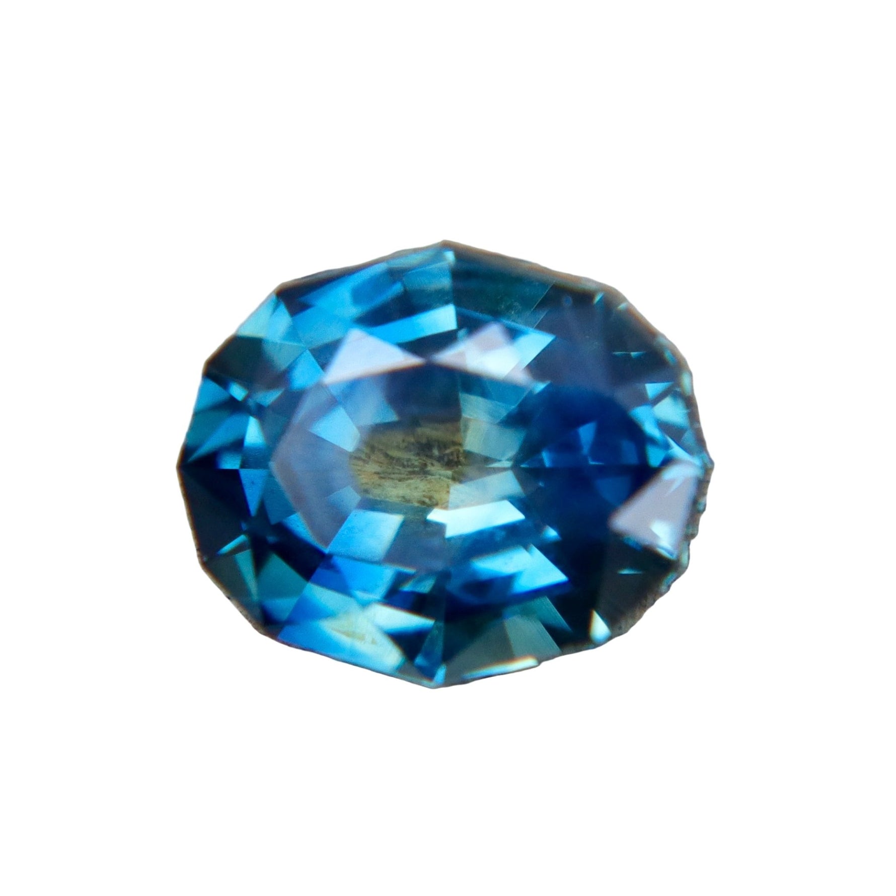Natural Parti Sapphire – 1.42 Carat Fancy Oval Cut Tri - Color Gemstone from Australia - Sapphirepal