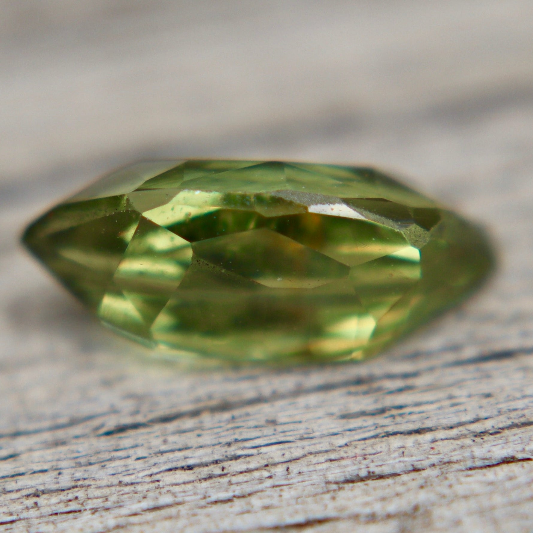 Natural Parti Sapphire 1.74 Carat Freeform Cut VS Australian Loose Sapphire for Custom Jewelry - Sapphirepal