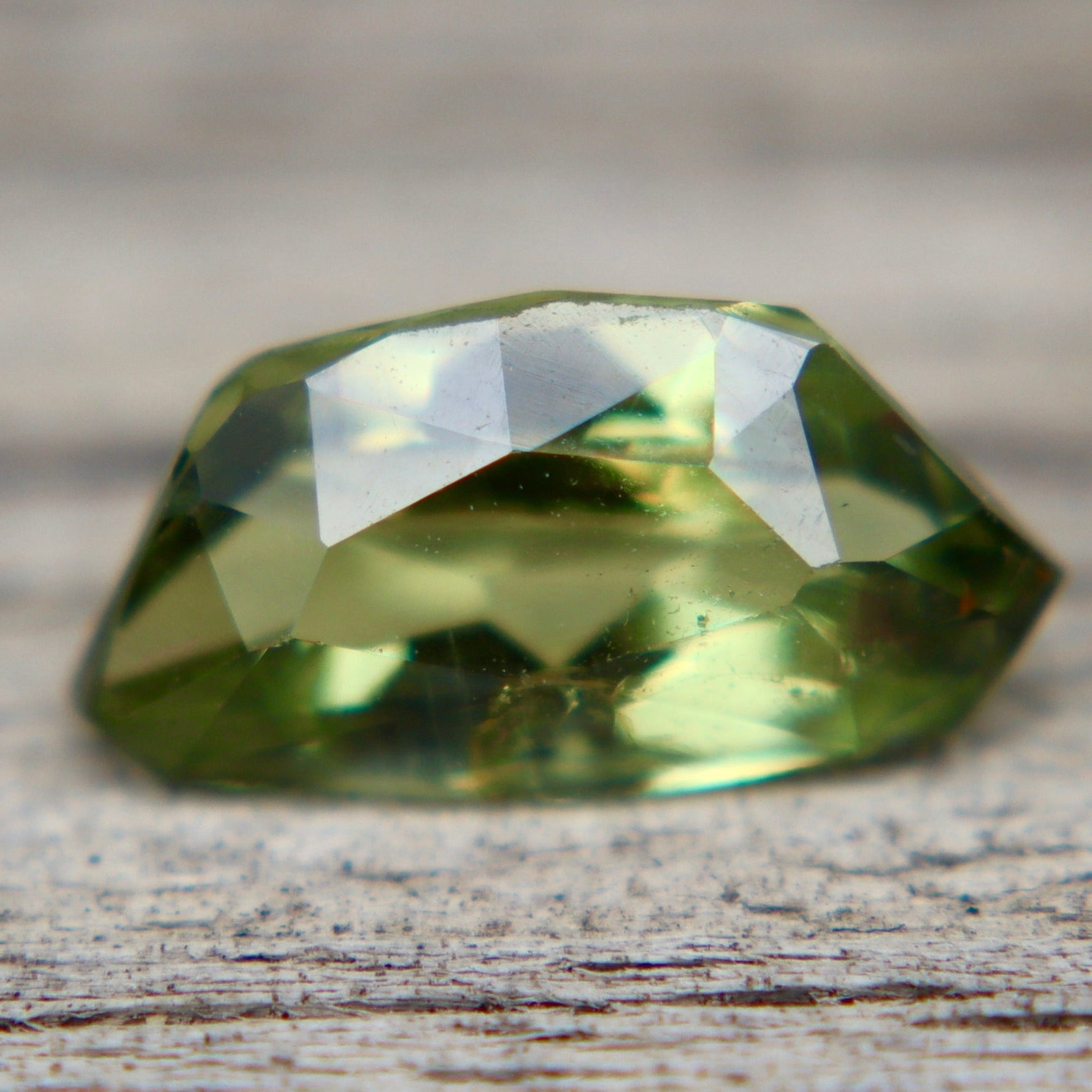 Natural Parti Sapphire 1.74 Carat Freeform Cut VS Australian Loose Sapphire for Custom Jewelry - Sapphirepal