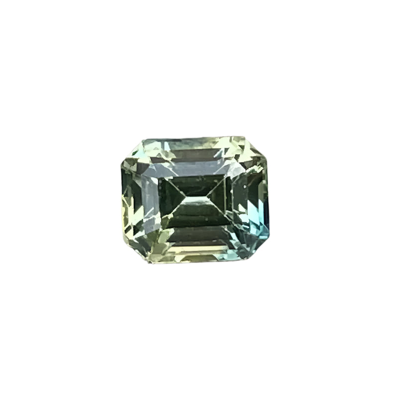 Vivid green natural parti sapphire – emerald cut, 0.85 carat, ethically sourced from Madagascar. Fully transparent, untreated, ideal for fine jewellery.

