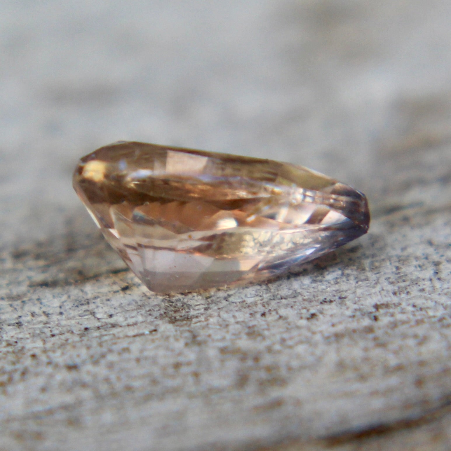 Natural Peach Blue Sapphire - Sapphirepal