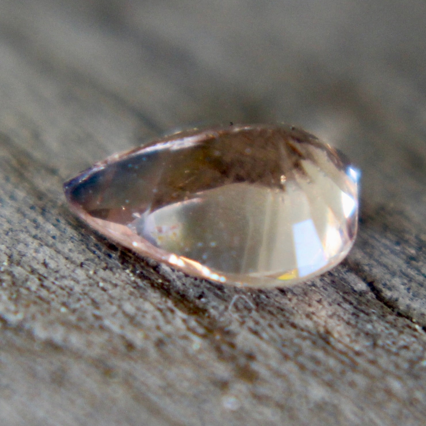 Natural Peach Blue Sapphire - Sapphirepal