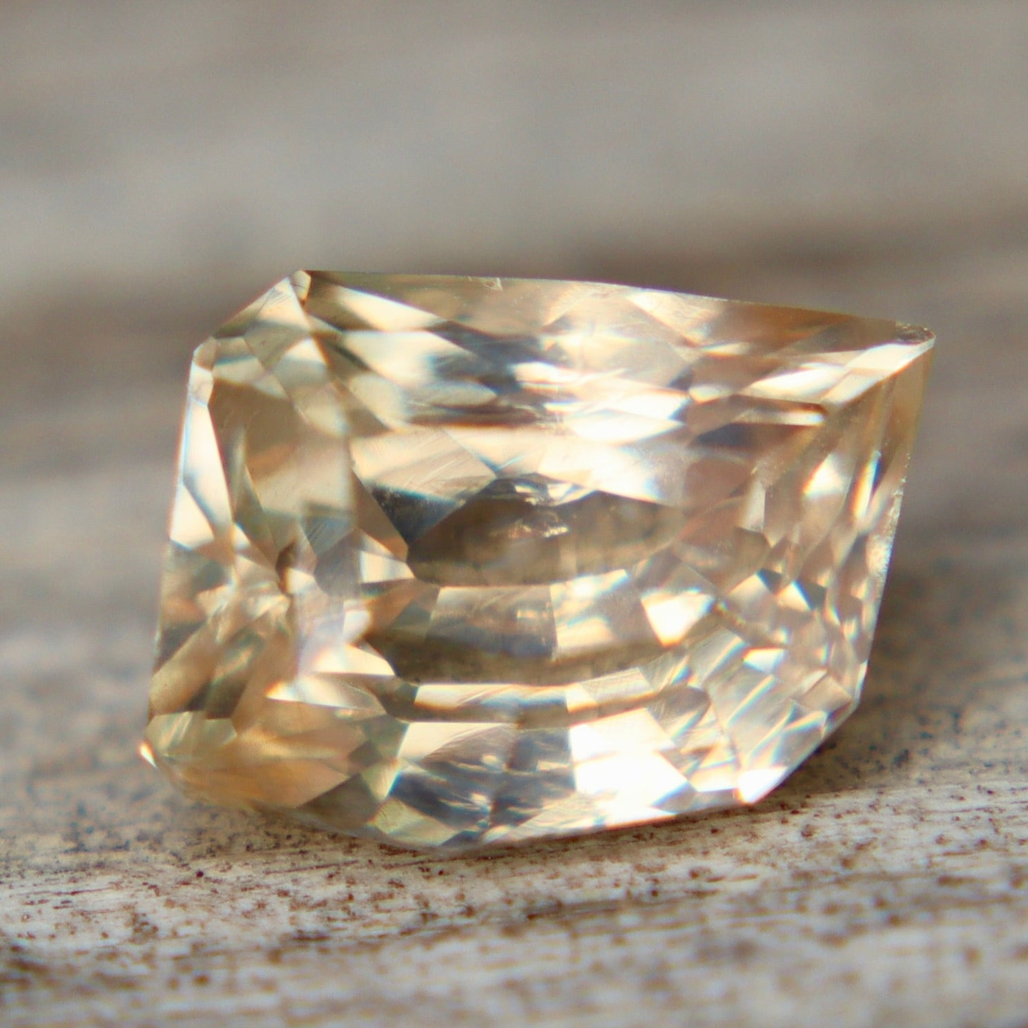 Natural Peach Sapphire | Freeform Cut | 1.44 Carat | Ceylon - Sapphirepal