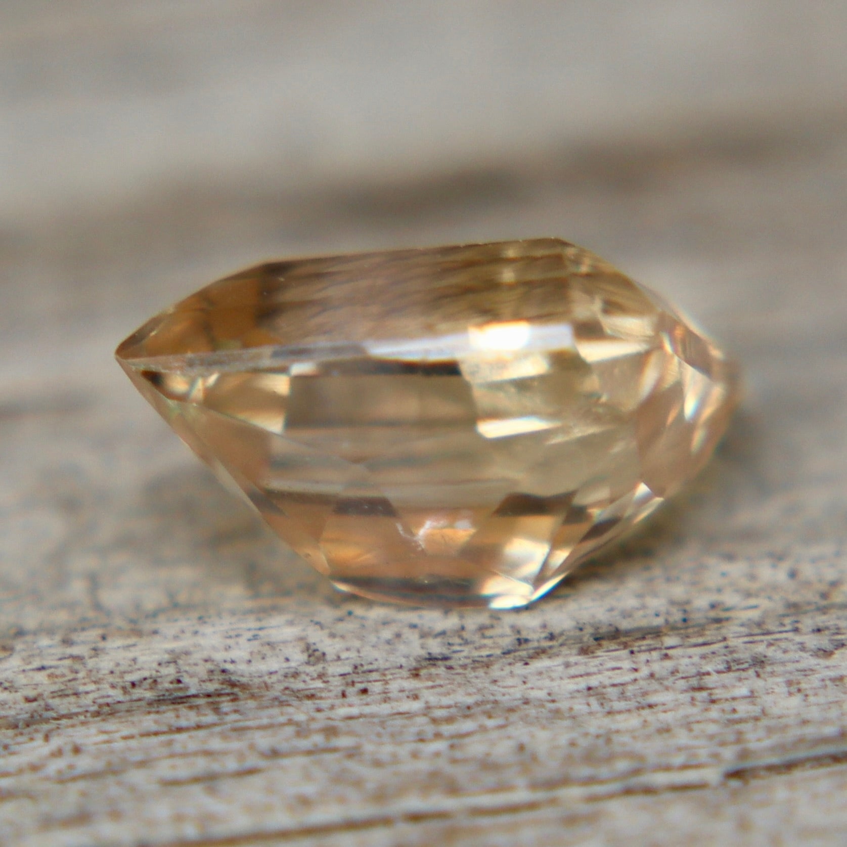 Natural Peach Sapphire | Freeform Cut | 1.44 Carat | Ceylon - Sapphirepal
