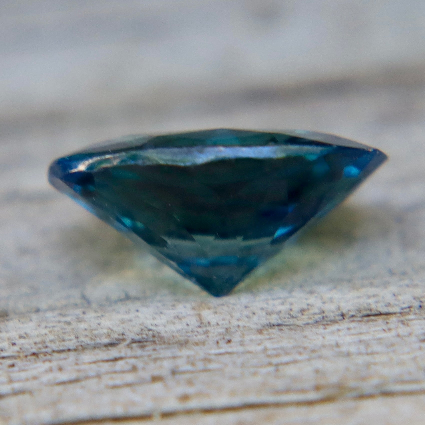 Natural Peacock Sapphire – 0.90 Carat | Oval Cut | Unheated | Eye Clean | Madagascar - Sapphirepal