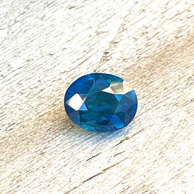 Natural Peacock Sapphire - Sapphirepal