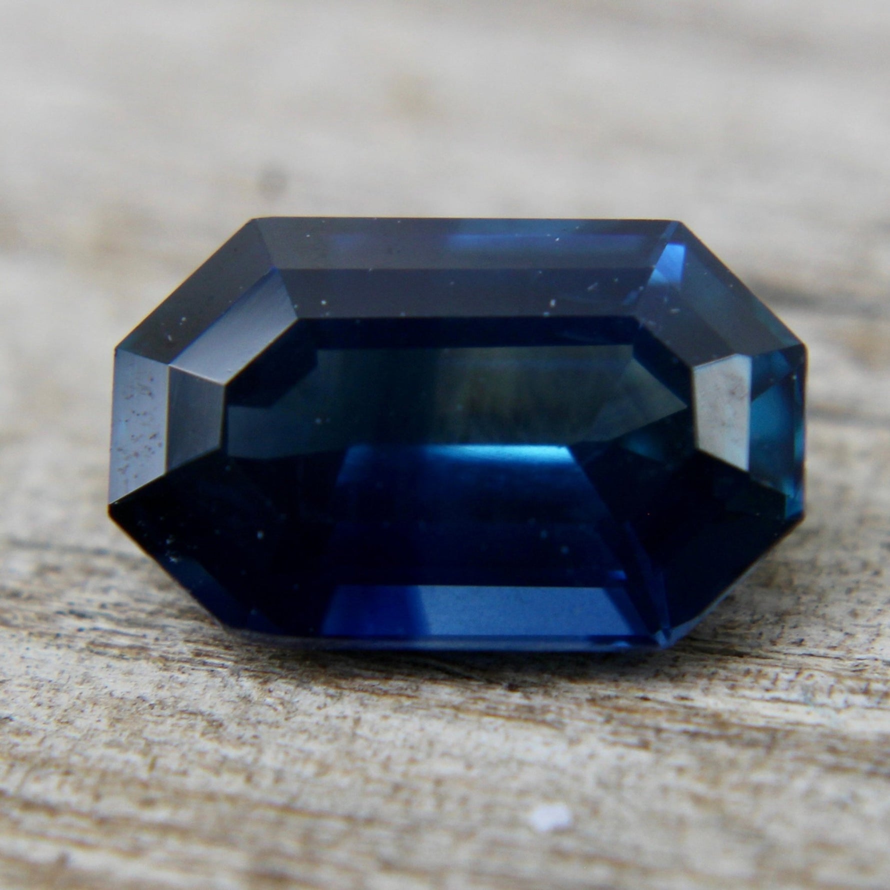 Natural Peacock Sapphire - Sapphirepal