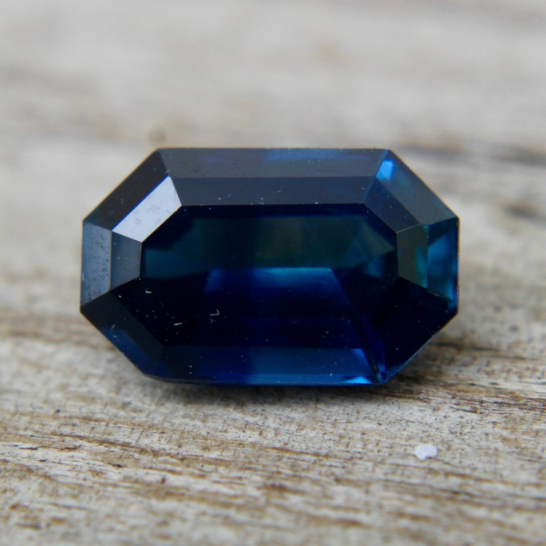 Natural Peacock Sapphire - Sapphirepal