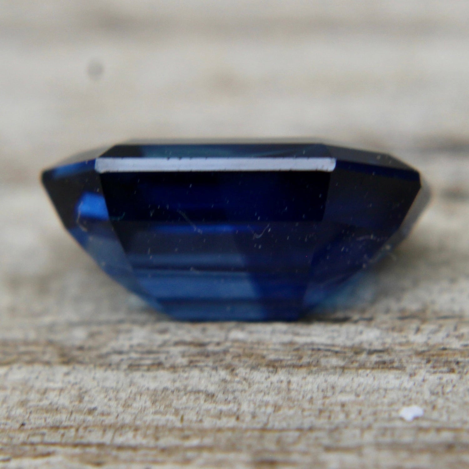 Natural Peacock Sapphire - Sapphirepal