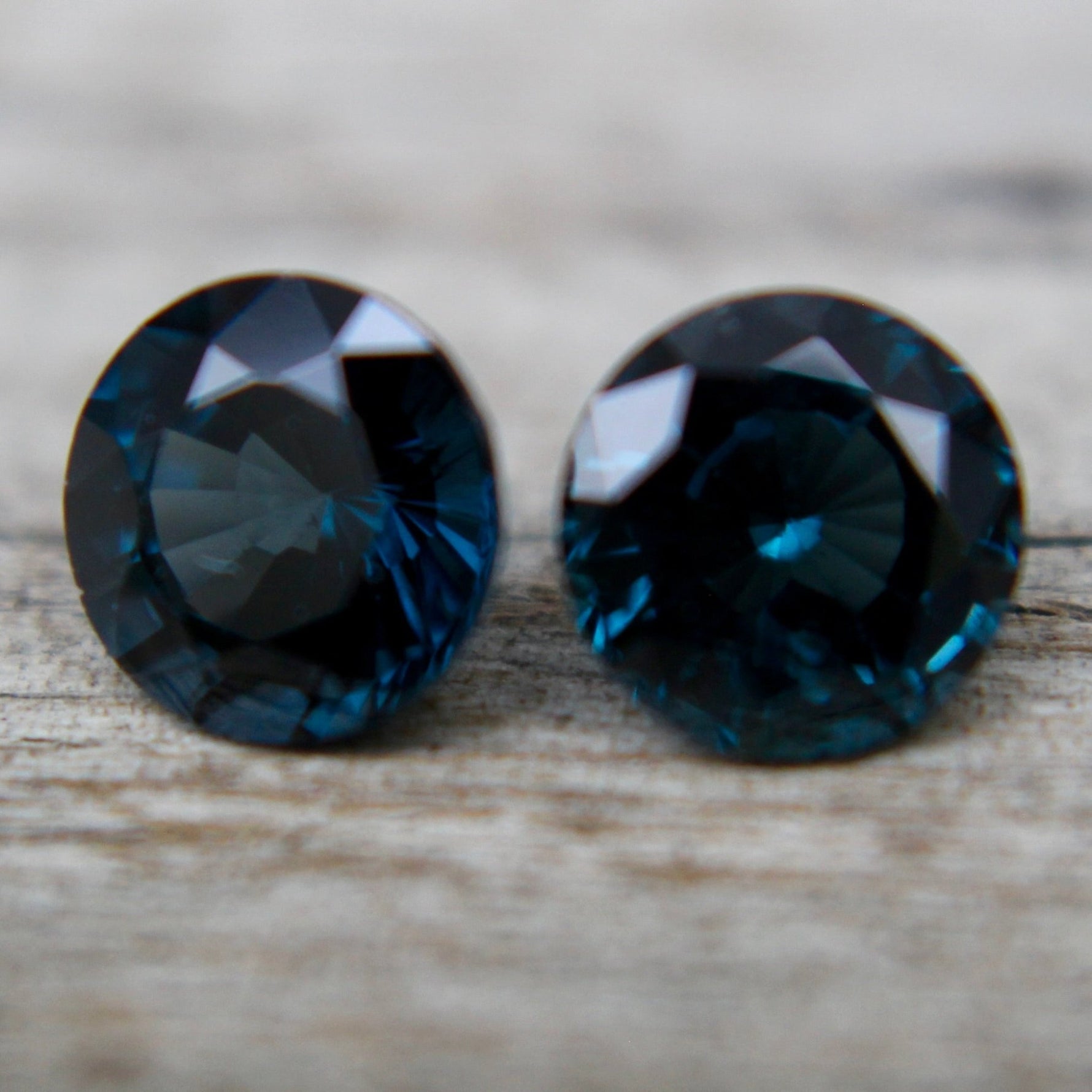 Natural Peacock Spinel - Sapphirepal