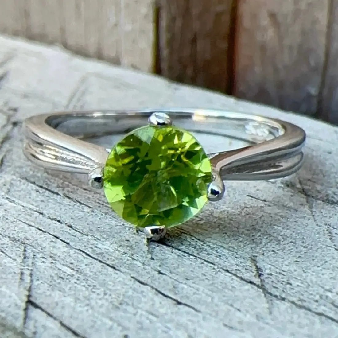 Natural Peridot Ring - Sapphirepal