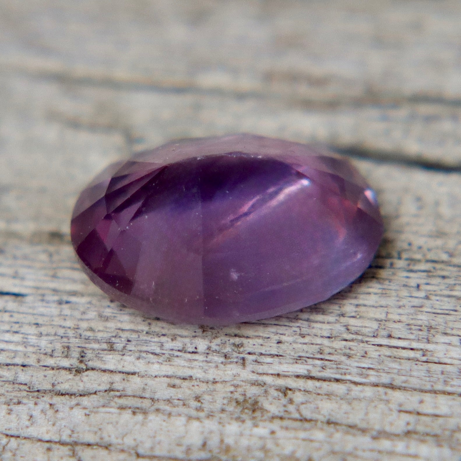 Natural Pink Purple Sapphire – 0.85ct Oval (Ceylon, Unheated & Untreated) - Sapphirepal