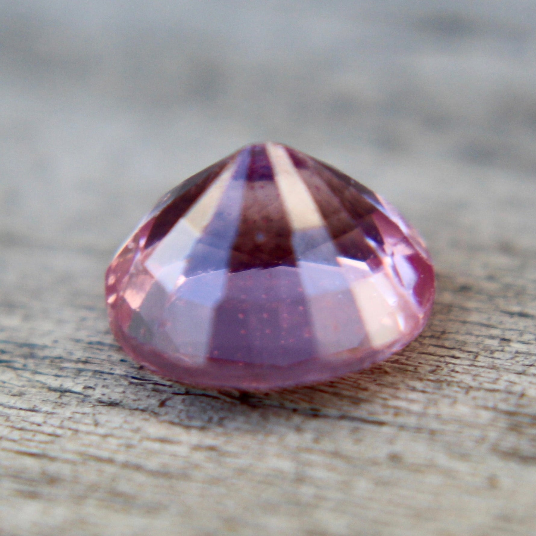 Earth-sourced Ceylon pink oval sapphire loose stone for engagement rings
