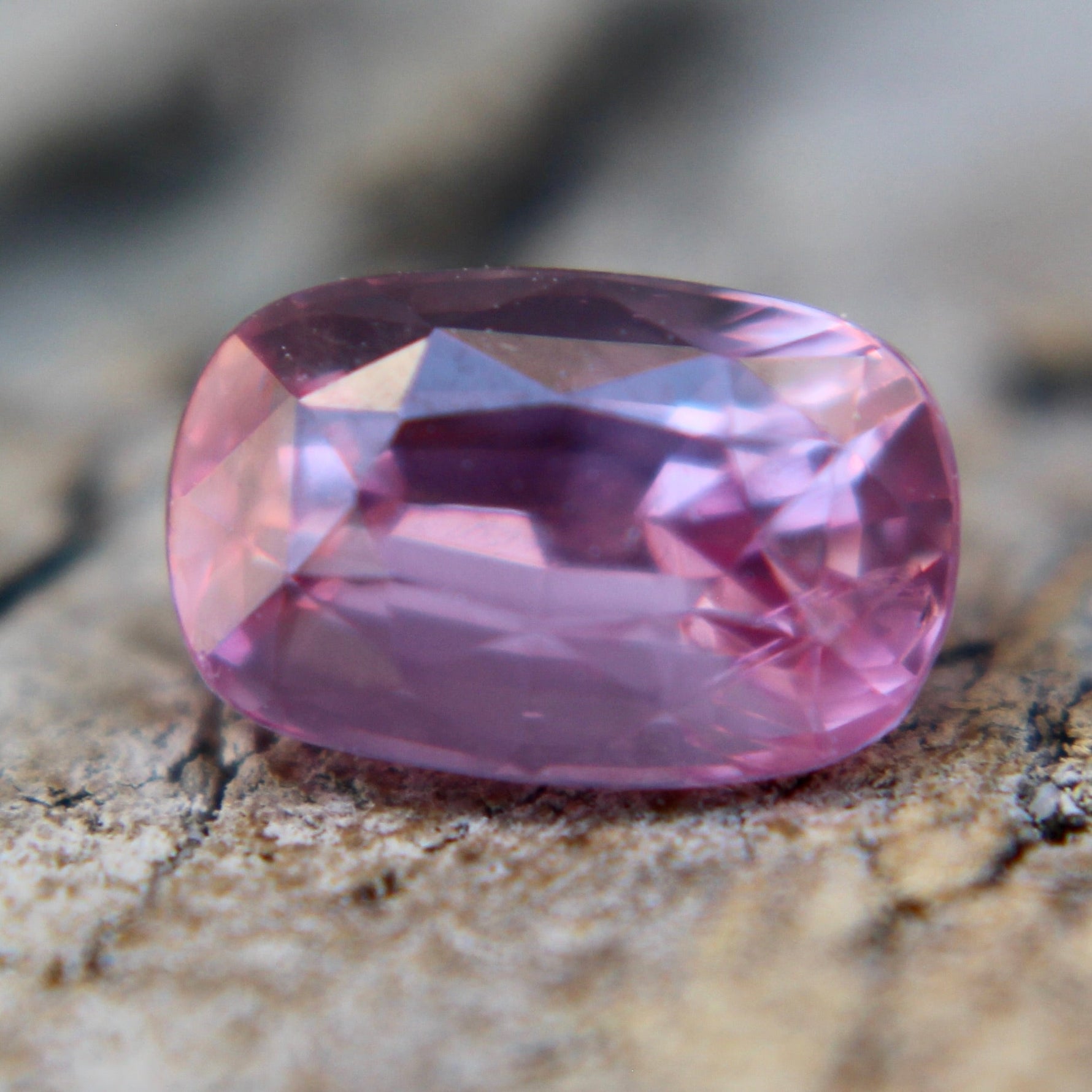 Natural Pink Sapphire - Sapphirepal