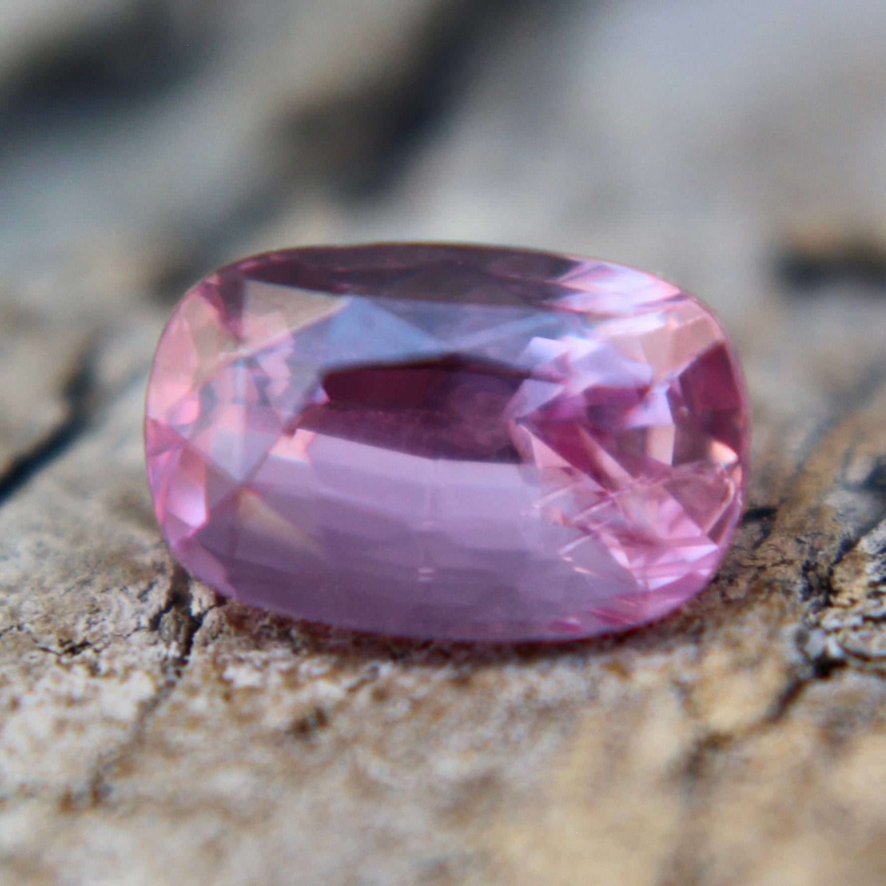 Natural Pink Sapphire - Sapphirepal