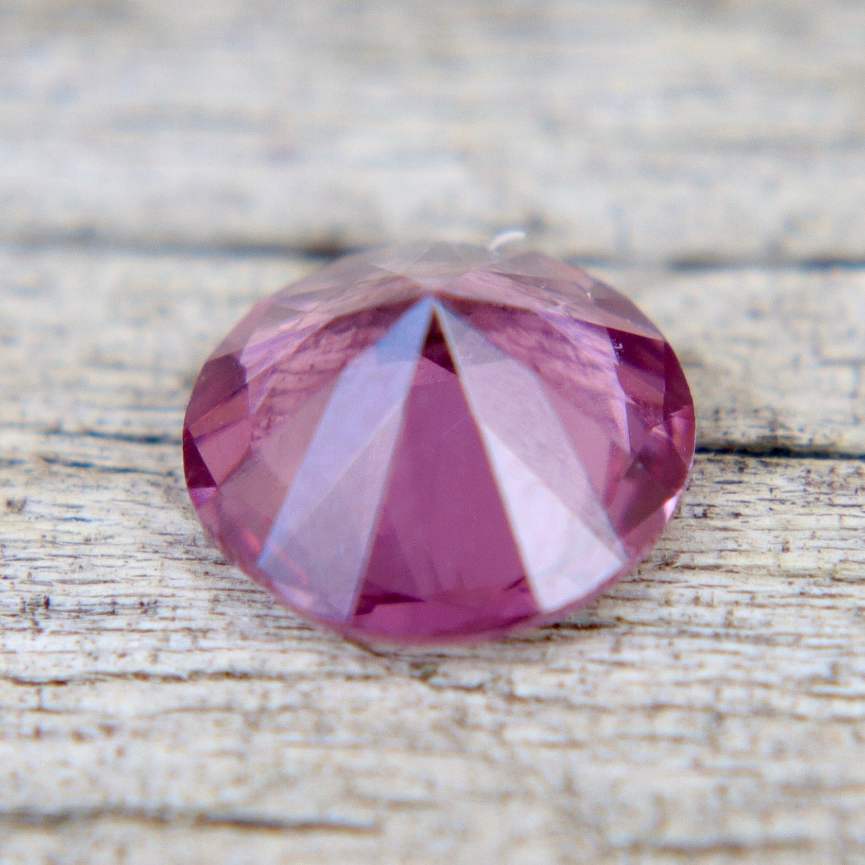 Natural Pink Spinel | 0.90 Carat Round Cut from Ceylon | Unheated & Untreated Gemstone - Sapphirepal